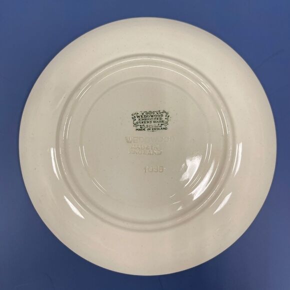 Wedgwood Embossed Queensware Saucer. KK172 - Picture 2 of 2